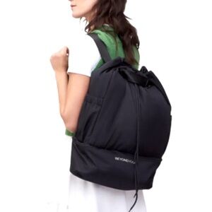NWT Beyong Yoga Convertible Backpack Black